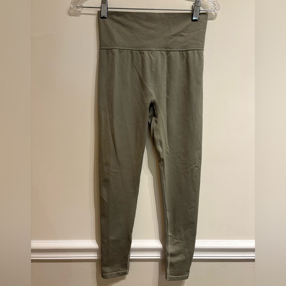 Pure Navy Khaki/Sage Leggings Size S/M